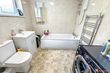 4 bedroom Terraced House for sale in Howland, Orton Goldhay, Peterborough, PE2