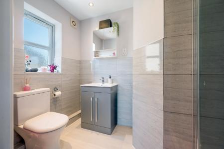 4 bedroom Detached house for sale in Shore View, Hampton Hargate, PE7