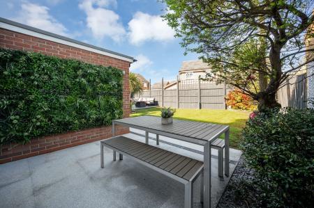 4 bedroom Detached house for sale in Shore View, Hampton Hargate, PE7