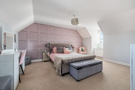 4 bedroom Detached house for sale in Shore View, Hampton Hargate, PE7