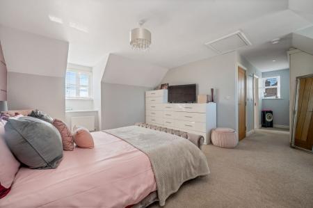 4 bedroom Detached house for sale in Shore View, Hampton Hargate, PE7