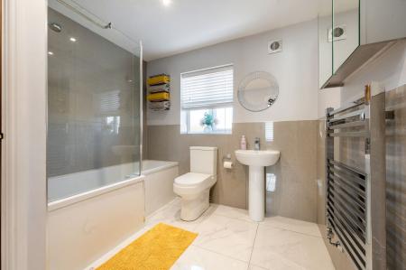 4 bedroom Detached house for sale in Shore View, Hampton Hargate, PE7