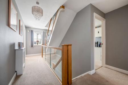 4 bedroom Detached house for sale in Shore View, Hampton Hargate, PE7