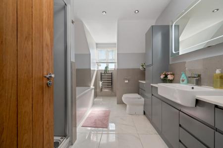 4 bedroom Detached house for sale in Shore View, Hampton Hargate, PE7