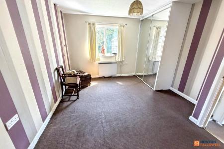 1 bedroom End of terrace house for sale in Bradegate Drive, Dogsthorpe, Peterborough, PE1