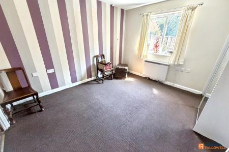 1 bedroom End of terrace house for sale in Bradegate Drive, Dogsthorpe, Peterborough, PE1