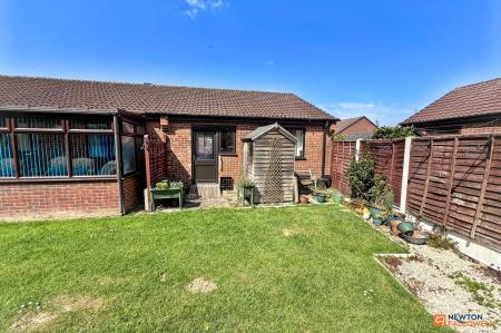 1 bedroom End of terrace house for sale in Bradegate Drive, Dogsthorpe, Peterborough, PE1