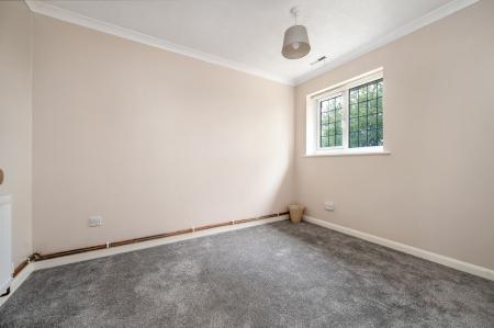 4 bedroom Semi-detached house for sale in Brookside, Peterborough, PE4
