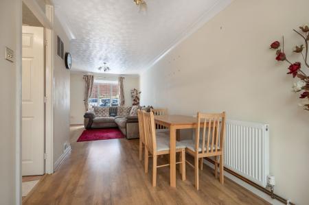 4 bedroom Semi-detached house for sale in Brookside, Peterborough, PE4