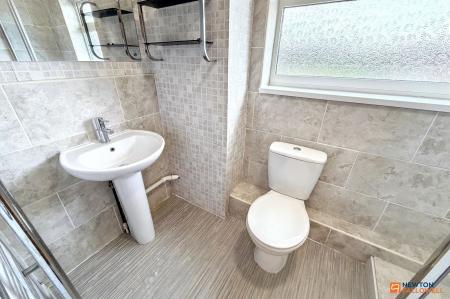 3 bedroom Semi-detached house to let in Holmes Way, Peterborough, PE4