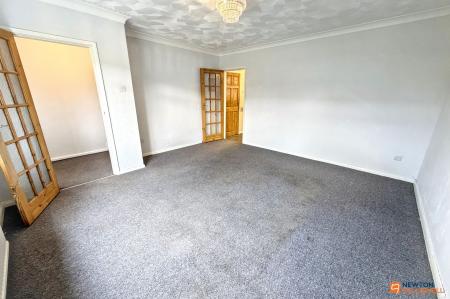 3 bedroom Semi-detached house to let in Holmes Way, Peterborough, PE4