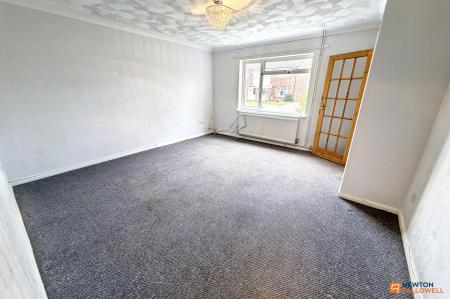 3 bedroom Semi-detached house to let in Holmes Way, Peterborough, PE4