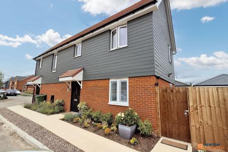 2 bedroom Ground floor flat to let in Banbury Drive, Hampton Water, Peterborough, PE7