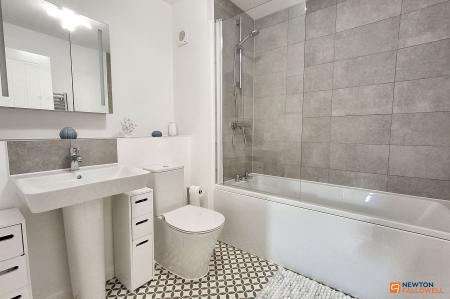 2 bedroom Ground floor flat to let in Banbury Drive, Hampton Water, Peterborough, PE7