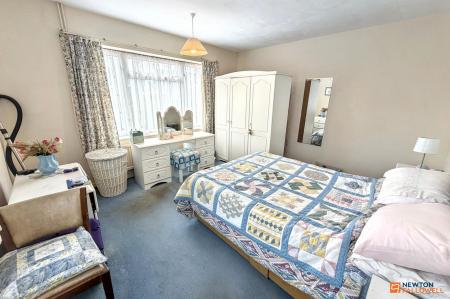 3 bedroom Detached house for sale in Gunthorpe Road, Gunthorpe, Peterborough, PE4