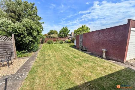 3 bedroom Detached house for sale in Gunthorpe Road, Gunthorpe, Peterborough, PE4