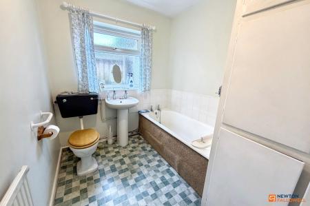 3 bedroom Detached house for sale in Gunthorpe Road, Gunthorpe, Peterborough, PE4