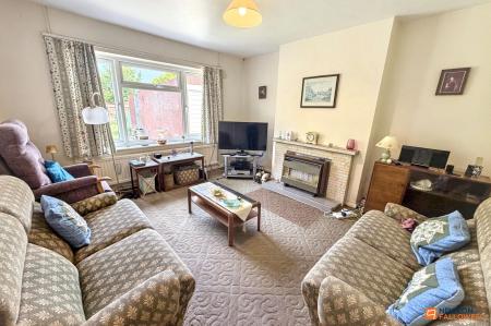 3 bedroom Detached house for sale in Gunthorpe Road, Gunthorpe, Peterborough, PE4