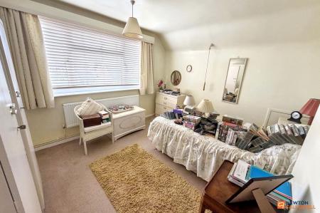 3 bedroom Detached house for sale in Blackdown Garth, Gunthorpe, Peterborough, PE4