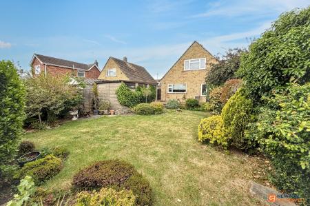 3 bedroom Detached house for sale in Blackdown Garth, Gunthorpe, Peterborough, PE4
