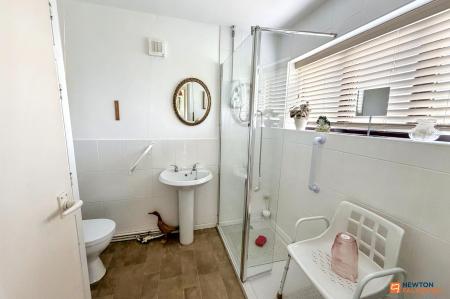 3 bedroom Detached house for sale in Blackdown Garth, Gunthorpe, Peterborough, PE4