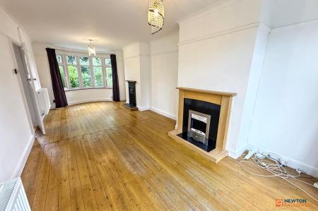 3 bedroom Semi-detached house for sale in Arundel Road, Walton, Peterborough, PE4