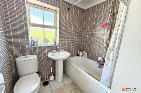 3 bedroom Detached house for sale in Redwing Close, Stanground, Peterborough, PE2