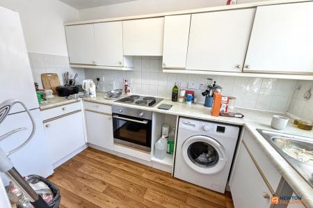 1 bedroom Flat for sale in Lavenham Court, Botolph Green, Orton Longueville, Peterborough, PE2
