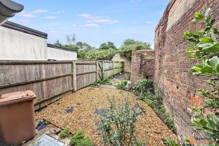 2 bedroom Terraced House for sale in North Street, Stanground, Peterborough, PE2