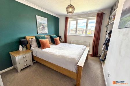 3 bedroom Semi-detached house for sale in Tanglewood, Werrington, Peterborough, PE4