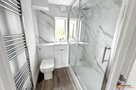 2 bedroom Flat to let in Lincoln Road, Walton, Peterborough, PE4