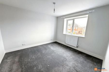 2 bedroom Flat to let in Lincoln Road, Walton, Peterborough, PE4