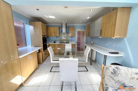 3 bedroom Bungalow for sale in Thornton Close, Gunthorpe, Peterborough, PE4