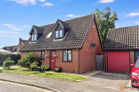 3 bedroom Detached house for sale in Chatsfield, Werrington, Peterborough, PE4