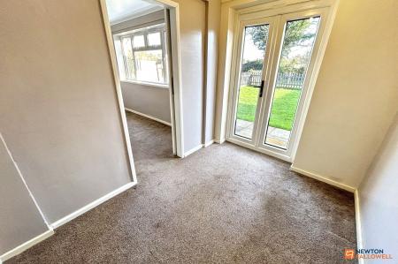 2 bedroom Ground floor flat to let in Montagu Road, Walton, Peterborough, PE4