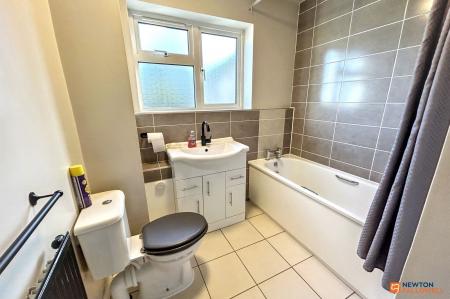 2 bedroom Ground floor flat to let in Montagu Road, Walton, Peterborough, PE4