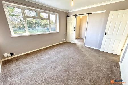 2 bedroom Ground floor flat to let in Montagu Road, Walton, Peterborough, PE4