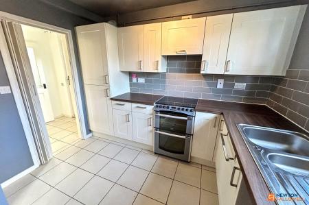 2 bedroom Ground floor flat to let in Montagu Road, Walton, Peterborough, PE4