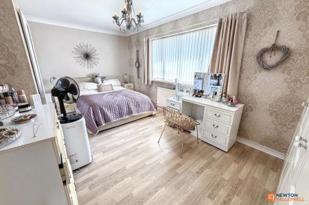 3 bedroom End of terrace house for sale in Spencer Avenue, Stanground, Peterborough, PE2