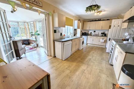 3 bedroom End of terrace house for sale in Spencer Avenue, Stanground, Peterborough, PE2