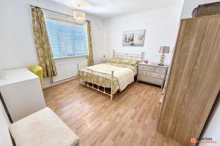 3 bedroom End of terrace house for sale in Spencer Avenue, Stanground, Peterborough, PE2