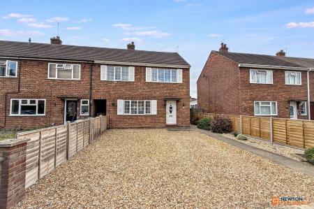 3 bedroom End of terrace house for sale in Spencer Avenue, Stanground, Peterborough, PE2