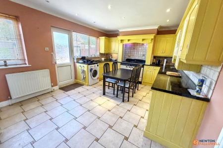 3 bedroom Detached house for sale in Borrowdale Close, Gunthorpe, Peterborough, PE4