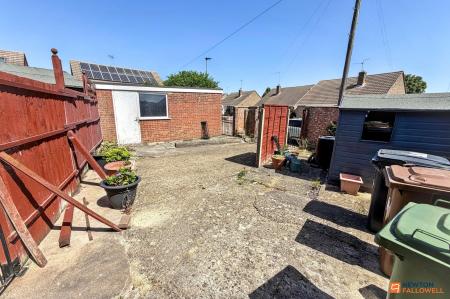 3 bedroom Detached house for sale in Borrowdale Close, Gunthorpe, Peterborough, PE4