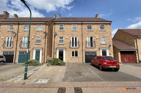 5 bedroom Semi-detached house to let in Lyvelly Gardens, Peterborough, PE1