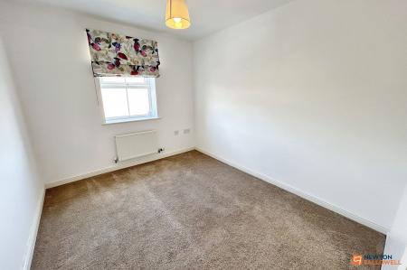 5 bedroom Semi-detached house to let in Lyvelly Gardens, Peterborough, PE1