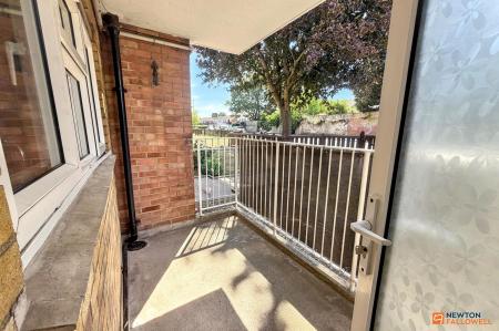 1 bedroom Ground floor flat to let in Paston Ridings, Peterborough, PE4