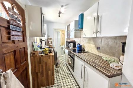 3 bedroom End of terrace house for sale in New Road, Woodston, PE2