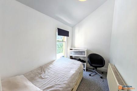 3 bedroom End of terrace house for sale in New Road, Woodston, PE2