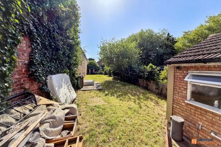 3 bedroom End of terrace house for sale in New Road, Woodston, PE2